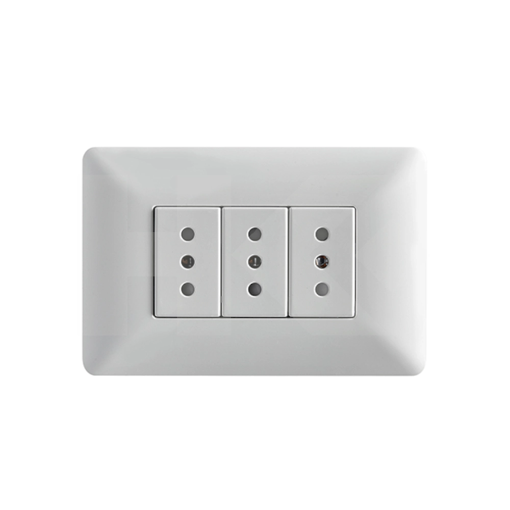 PLACA ENCHUFE HEMBRA TRIPLE 2P+T BLANCO