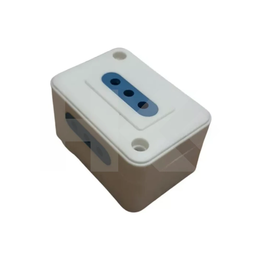 ENCHUFE HEMBRA TRIPLE SOBREPUESTA 10A